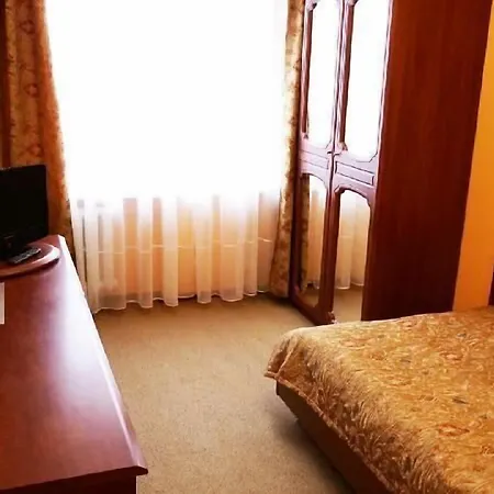 מלון 40 Let Pobedy מינסק